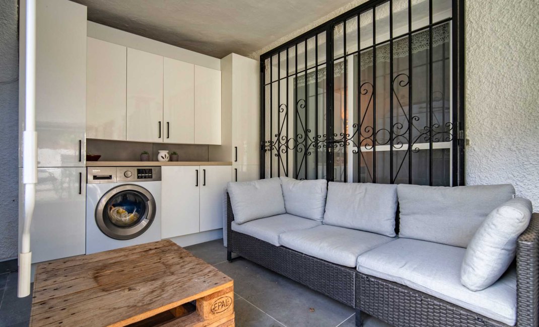 Resale - Villa -
Albir