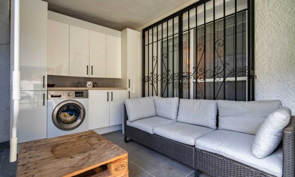 Resale - Villa -
Albir