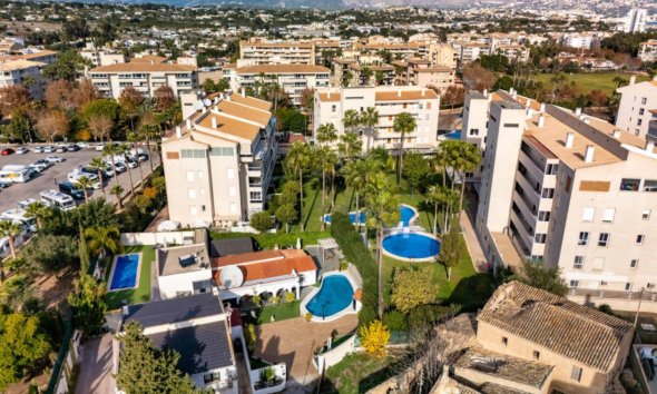 Resale - Villa -
Albir