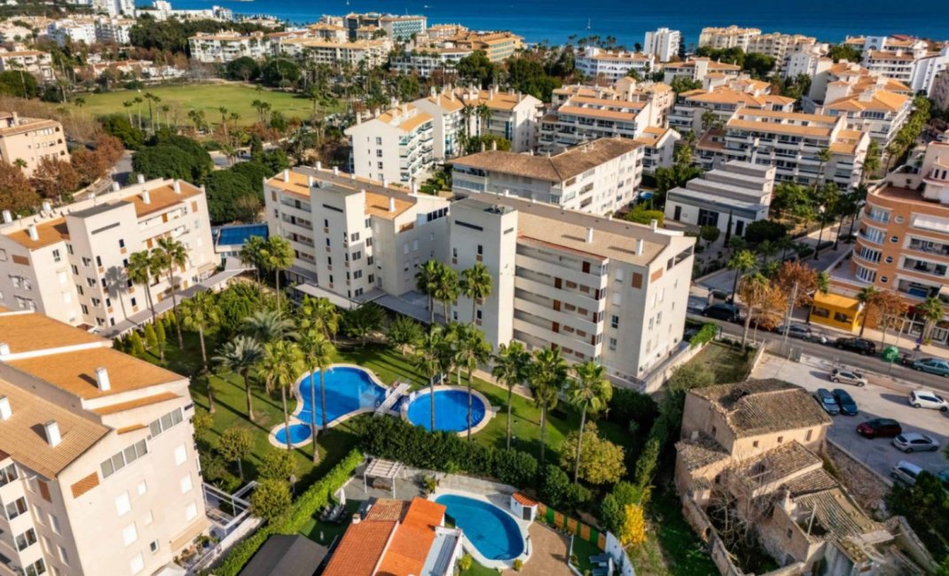 Resale - Villa -
Albir