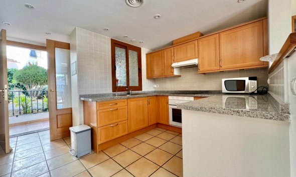 Resale - apartment -
Alfaz del Pi - Alfas del Pí