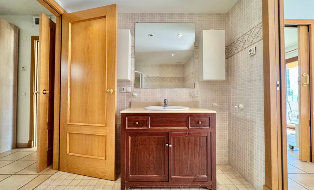 Resale - apartment -
Alfaz del Pi - Alfas del Pí