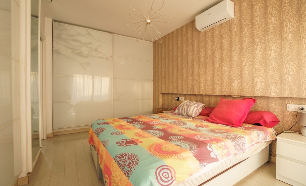 Resale -  Chalet / Villa -
La Nucía