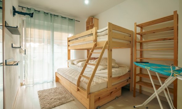 Resale -  Chalet / Villa -
La Nucía