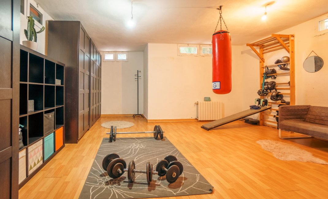 Resale -  Chalet / Villa -
La Nucía