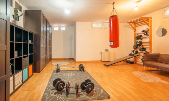 Resale -  Chalet / Villa -
La Nucía