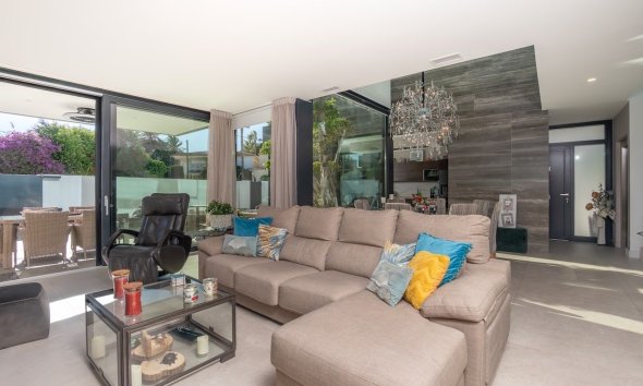 Resale -  Chalet / Villa -
Albir