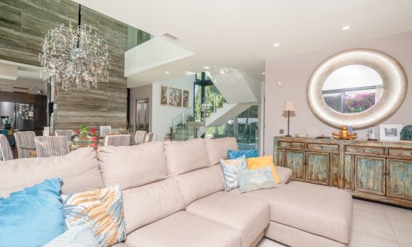 Resale -  Chalet / Villa -
Albir