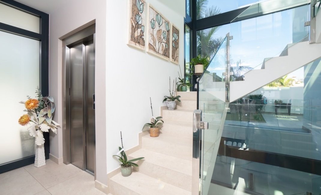 Resale -  Chalet / Villa -
Albir