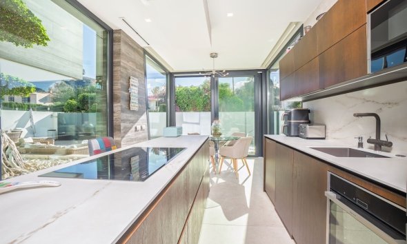 Resale -  Chalet / Villa -
Albir