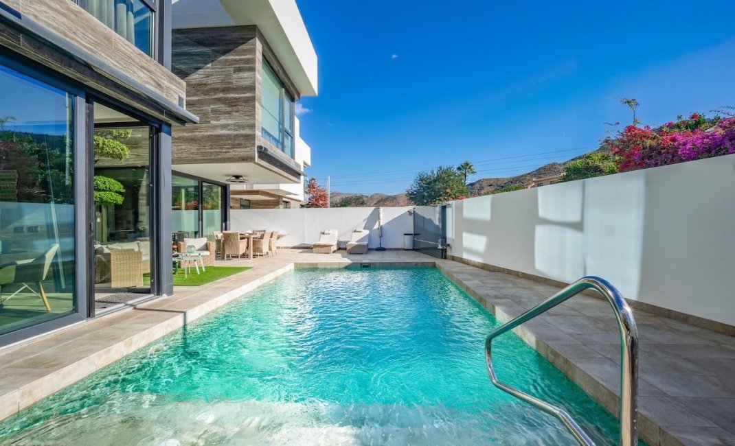 Resale -  Chalet / Villa -
Albir