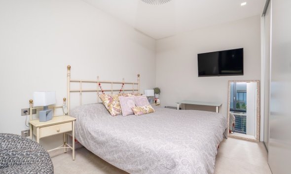 Resale -  Chalet / Villa -
Albir