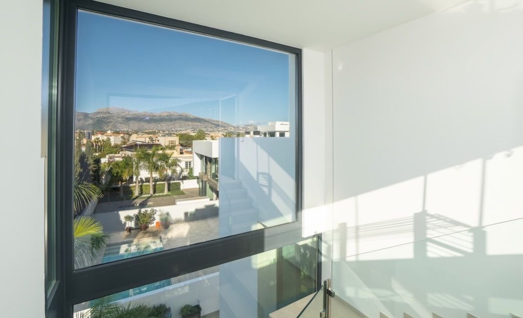 Resale -  Chalet / Villa -
Albir