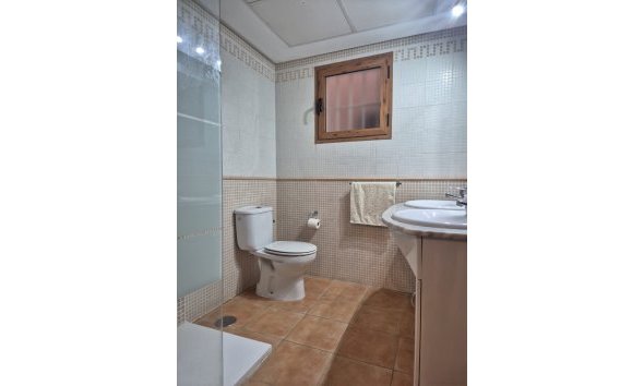  Alquiler larga estancia - Apartamento / piso -
Albir