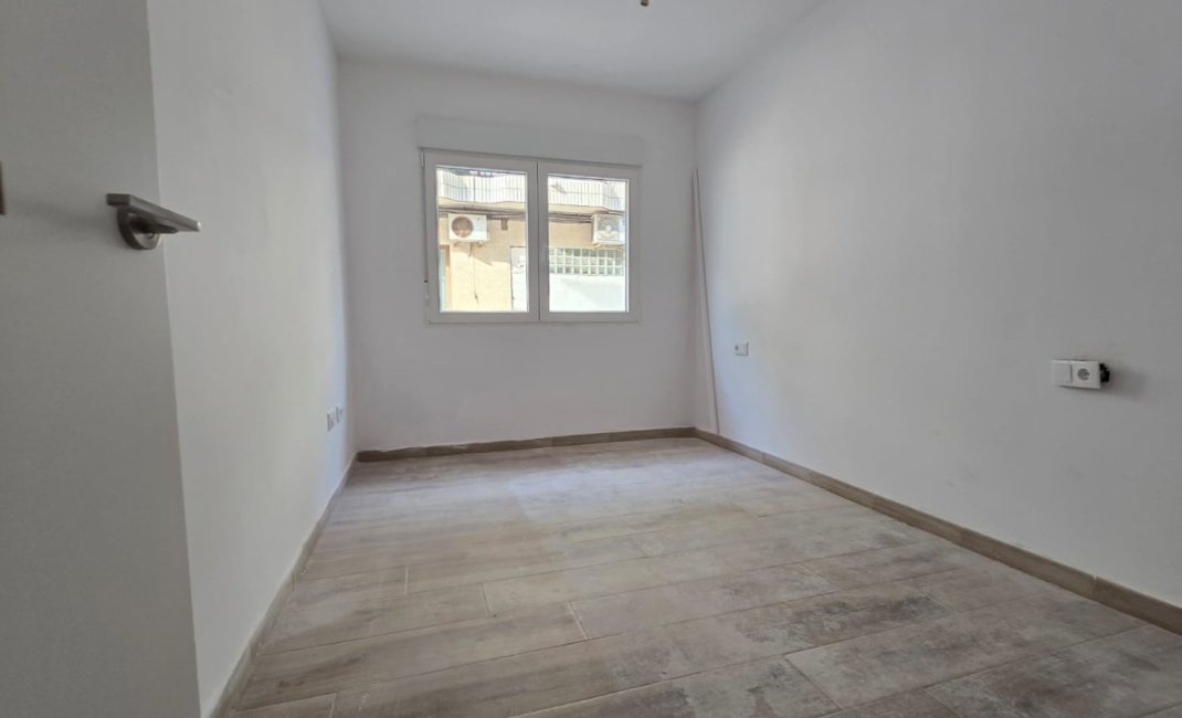 Resale - Apartment / flat -
Alfaz del Pi - Alfas del Pí