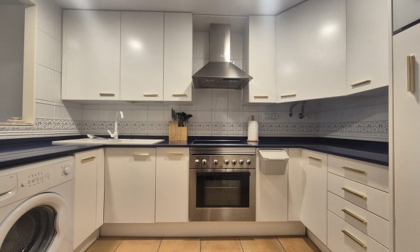  Alquiler larga estancia - Apartamento / piso -
Altea