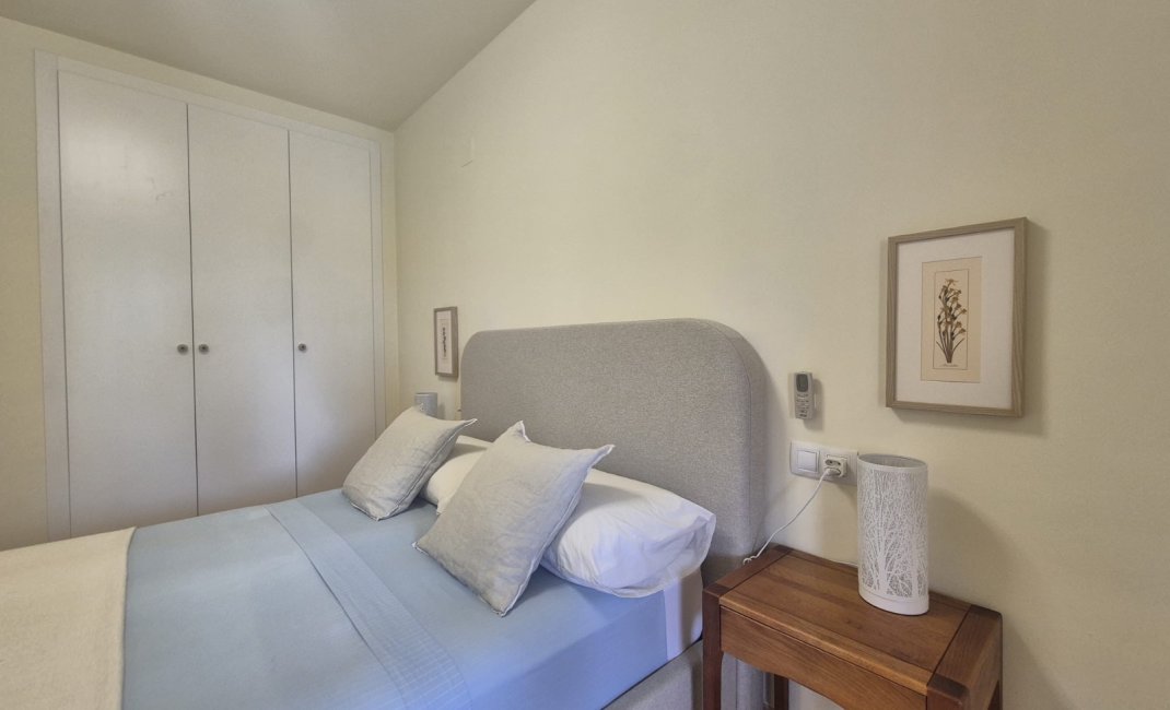  Alquiler larga estancia - Apartamento / piso -
Altea