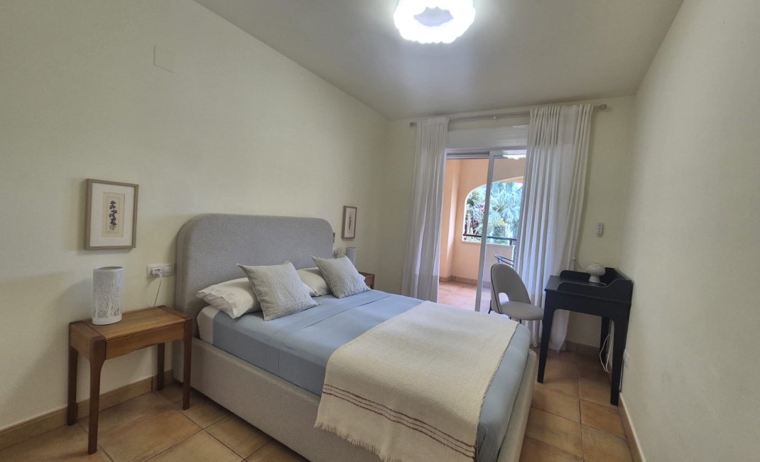  Alquiler larga estancia - Apartamento / piso -
Altea