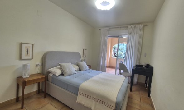 Alquiler larga estancia - Apartamento / piso -
Altea