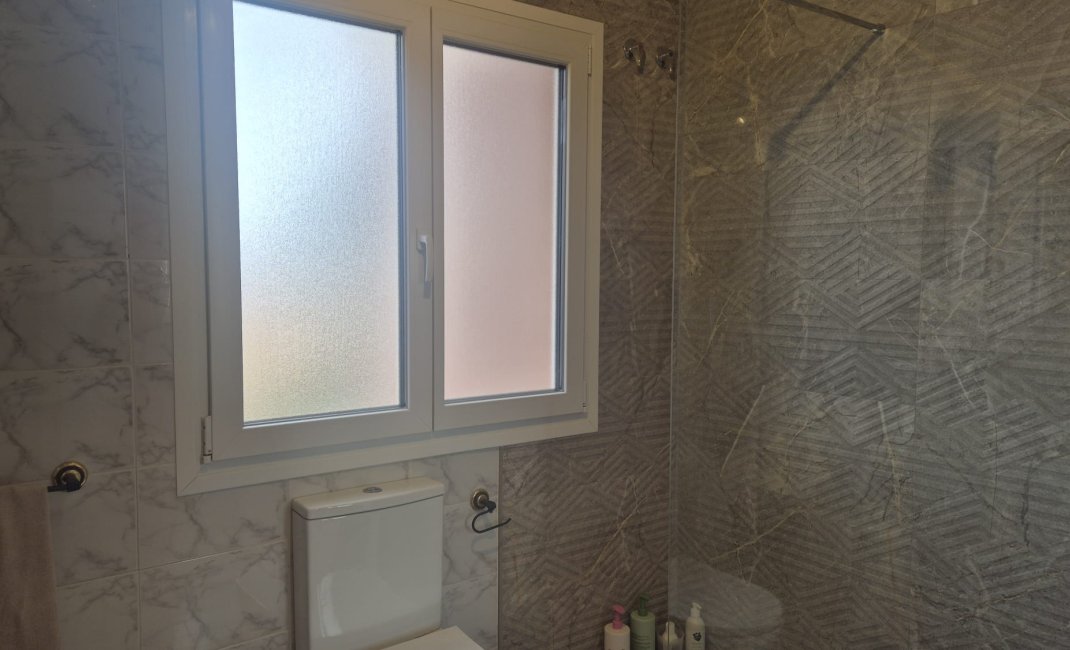 Resale - Bungalow -
Albir