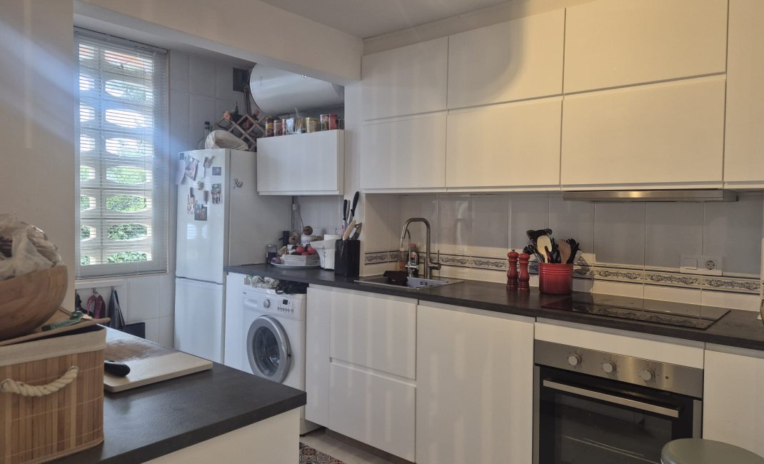 Resale - Bungalow -
Albir