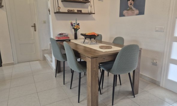 Resale - Bungalow -
Albir