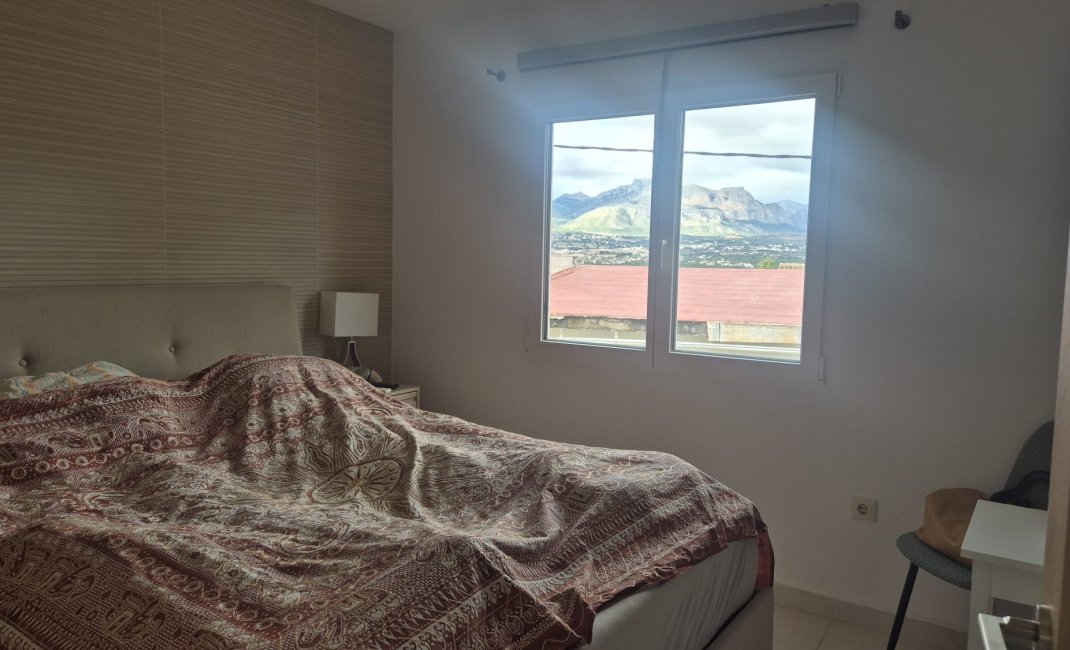 Resale - Bungalow -
Albir