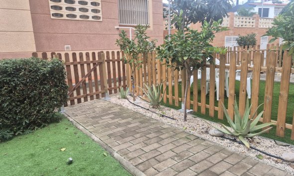 Resale - Bungalow -
Albir