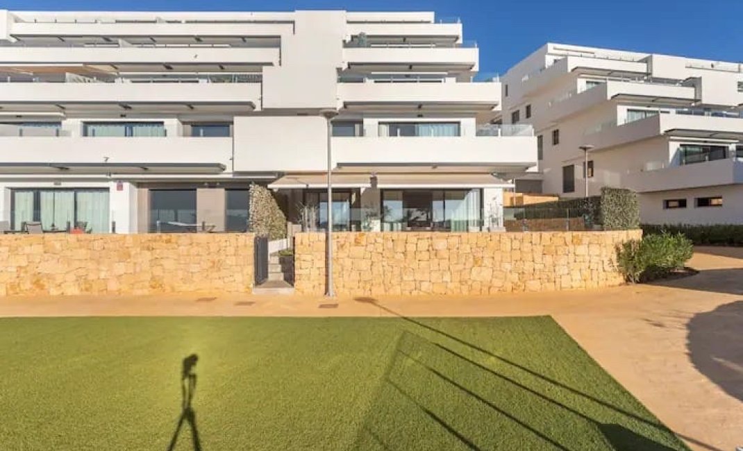 Reventa - Apartamento / Piso -
Finestrat