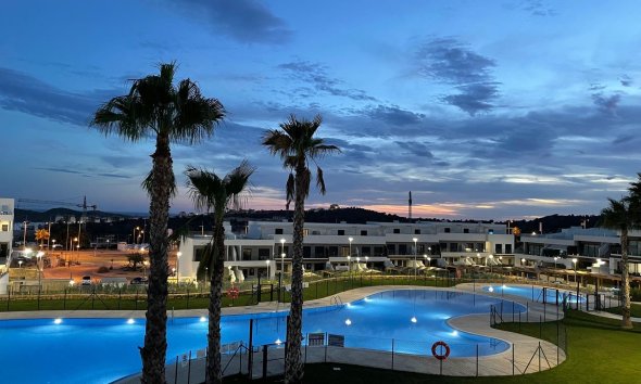 Reventa - Apartamento / Piso -
Finestrat