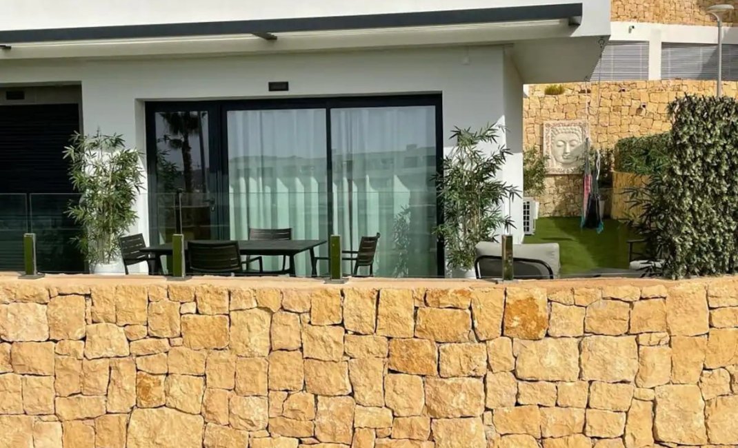 Reventa - Apartamento / Piso -
Finestrat