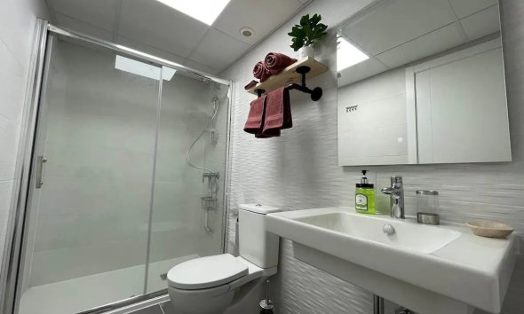 Reventa - Apartamento / Piso -
Finestrat