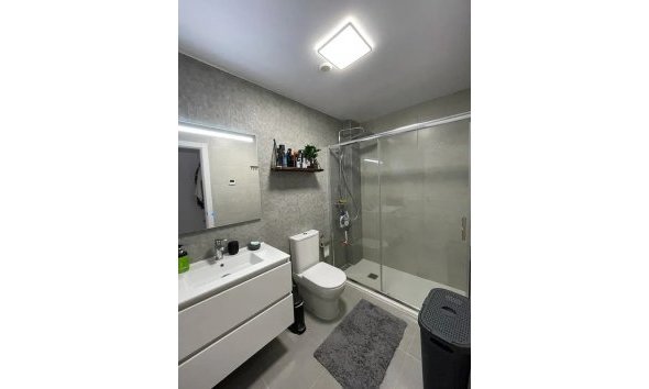 Reventa - Apartamento / Piso -
Finestrat