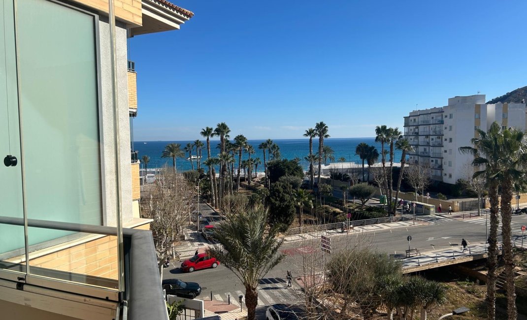 Resale - Apartment / flat -
Albir