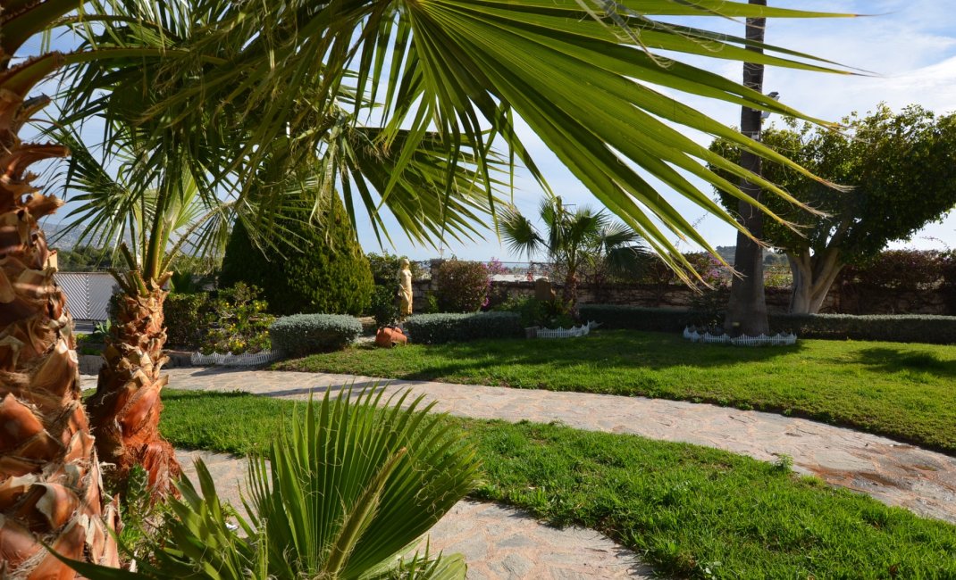 Location à long terme -  Chalet / Villa -
Altea