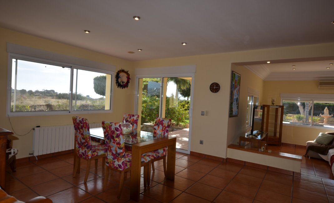 Location à long terme -  Chalet / Villa -
Altea