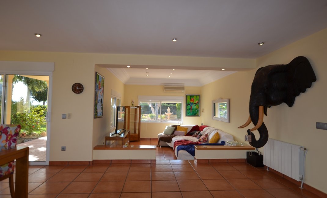 Location à long terme -  Chalet / Villa -
Altea