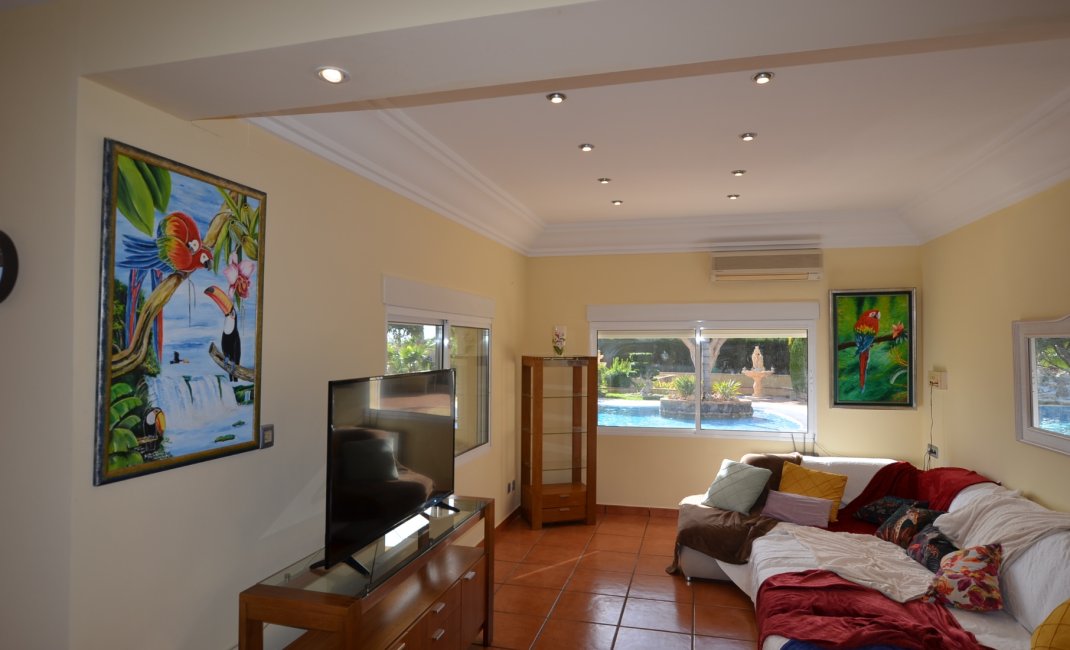 Location à long terme -  Chalet / Villa -
Altea