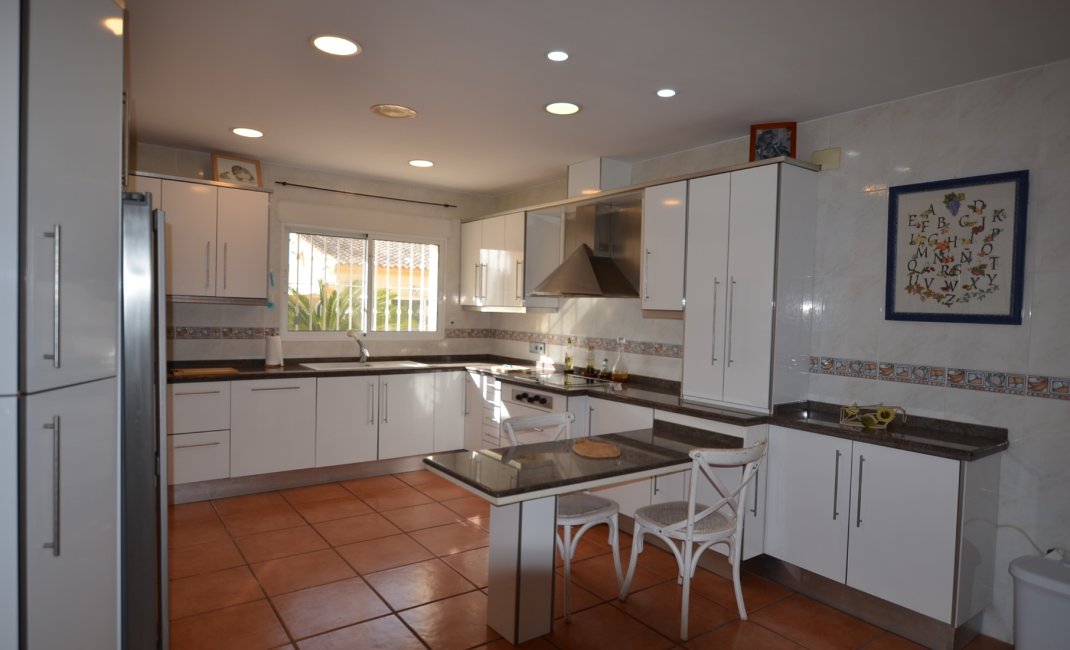 Location à long terme -  Chalet / Villa -
Altea