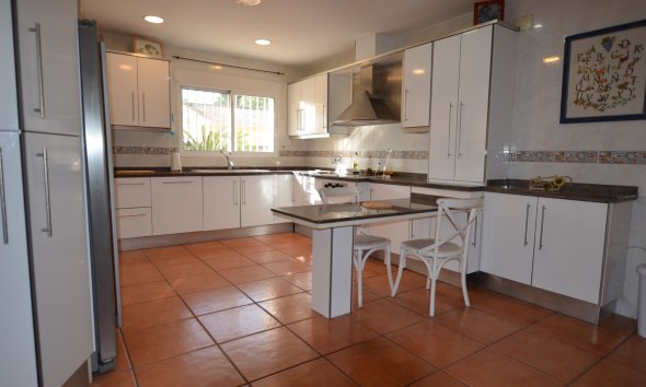 Location à long terme -  Chalet / Villa -
Altea