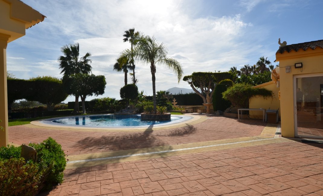Location à long terme -  Chalet / Villa -
Altea