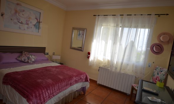 Location à long terme -  Chalet / Villa -
Altea
