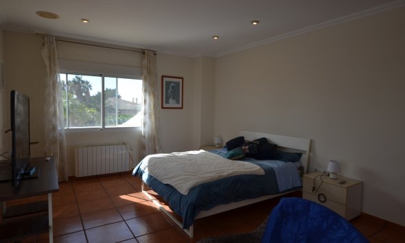 Location à long terme -  Chalet / Villa -
Altea