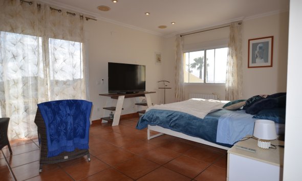 Location à long terme -  Chalet / Villa -
Altea