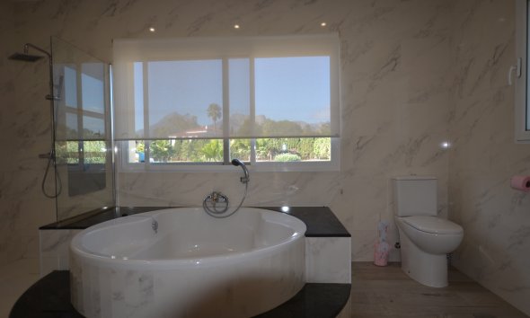 Location à long terme -  Chalet / Villa -
Altea