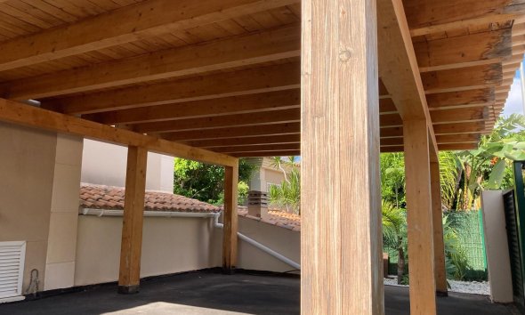 Resale -  Chalet / Villa -
La Nucía