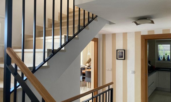 Resale -  Chalet / Villa -
La Nucía