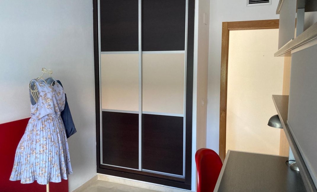 Resale -  Chalet / Villa -
La Nucía