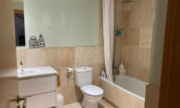 Resale -  Chalet / Villa -
La Nucía