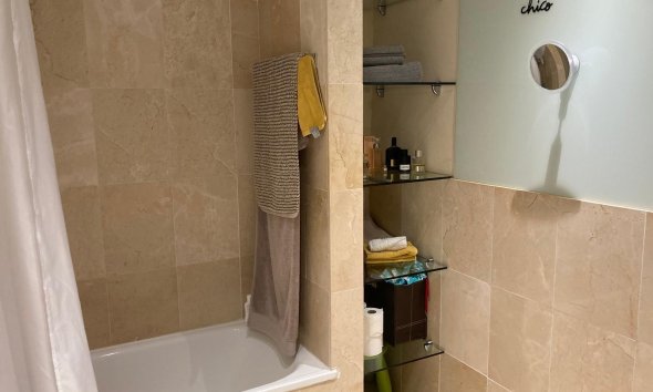 Resale -  Chalet / Villa -
La Nucía